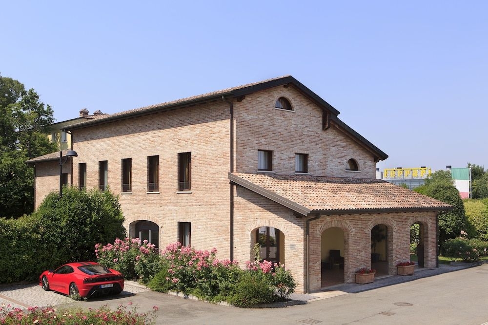 Maranello Palace2