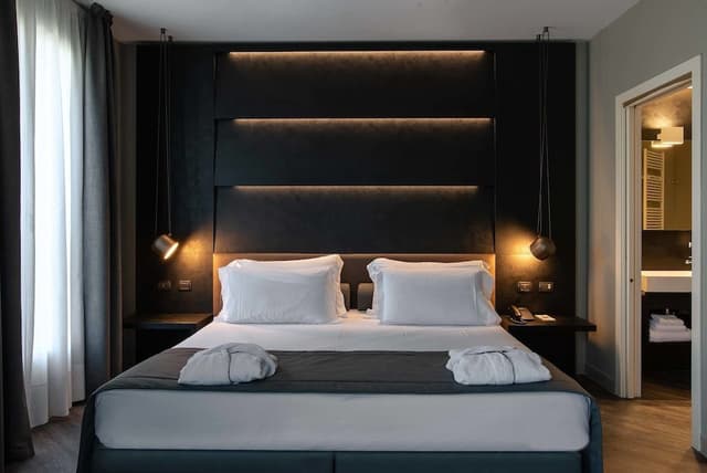 Suite, 1 King Bed