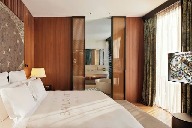 Suite, 1 Bedroom, Fireplace