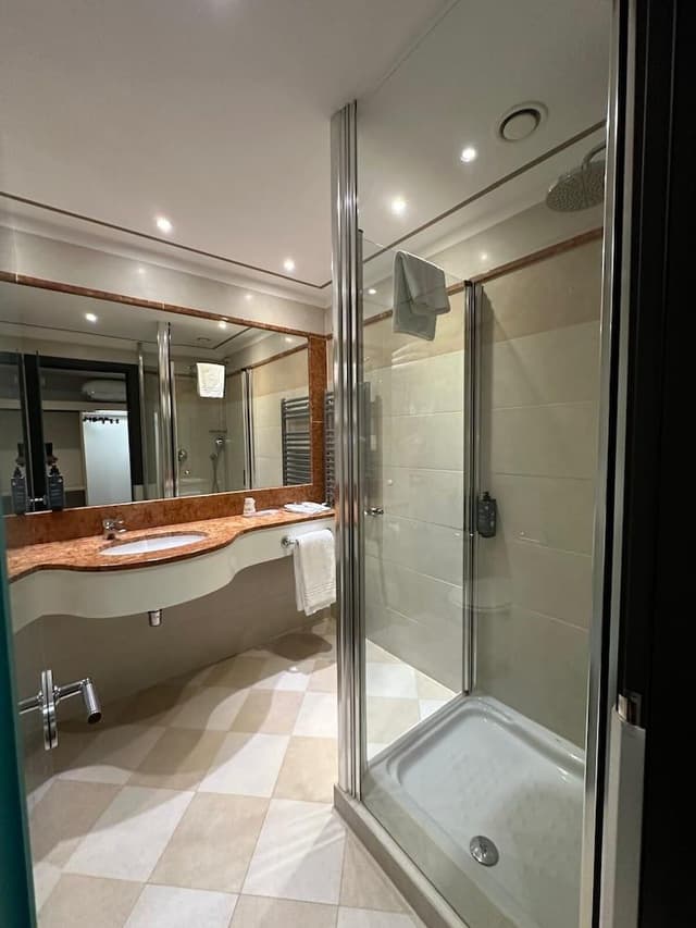 Quadruple Room (with Private Garage)