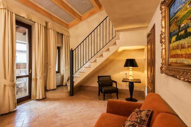 Executive Suite - Split Level