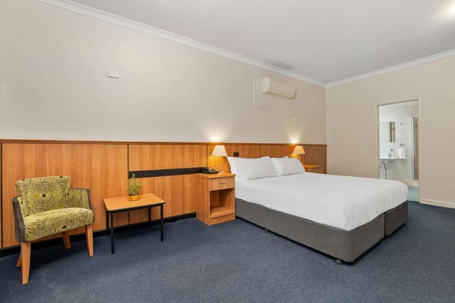 Premium King Room