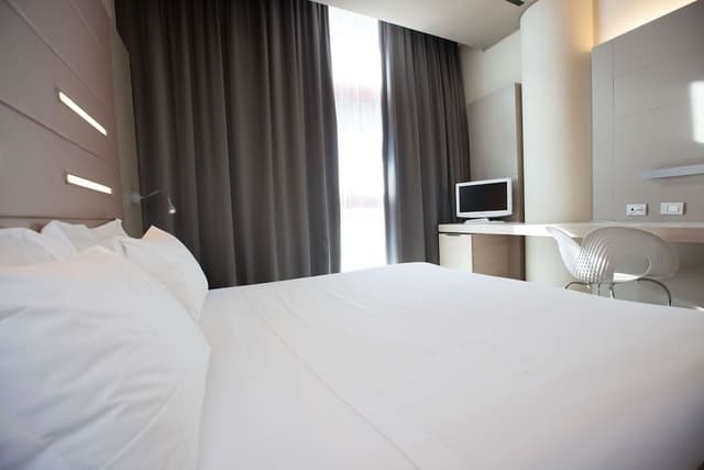 Standard Room, 1 Queen Bed, Non Smoking