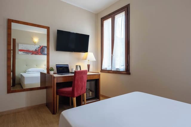 Economy Single Room