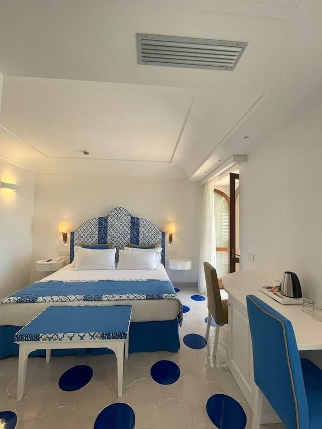 Room, 1 King Bed, Hot Tub, Sea View (Terrace)