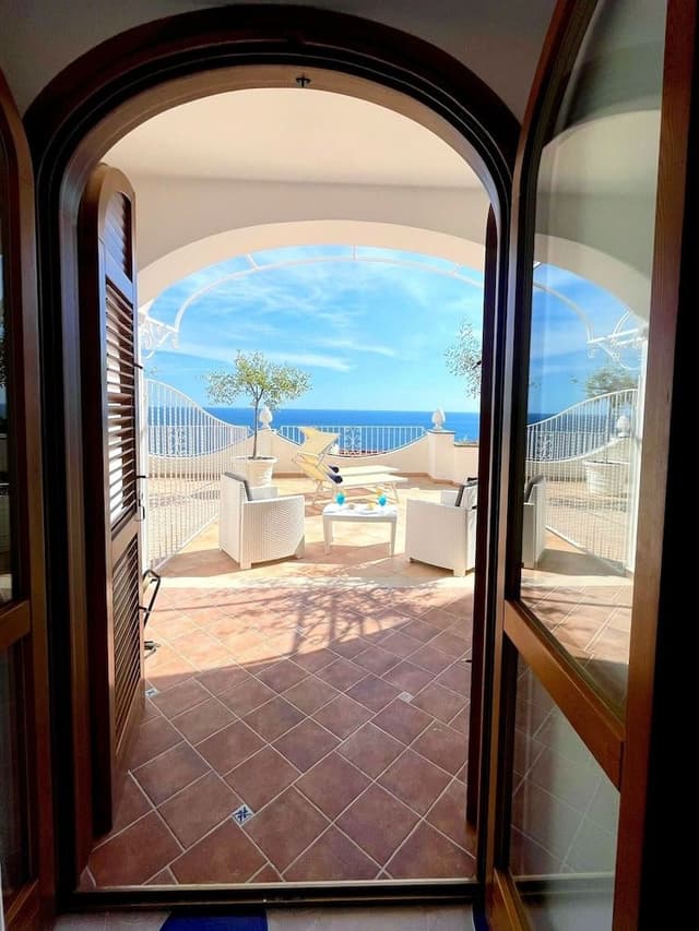 Room, 1 King Bed, Hot Tub, Sea View (Terrace)