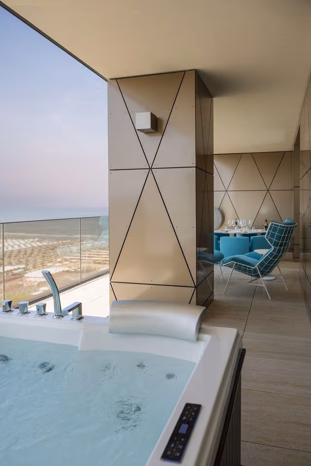 Exclusive Suite, Hot Tub, Sea View