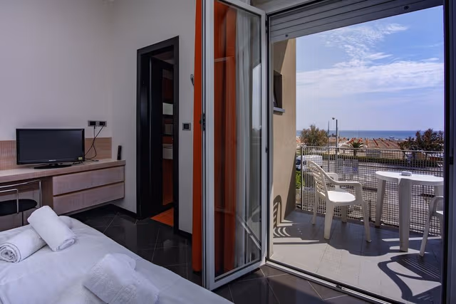Double Room, Balcony