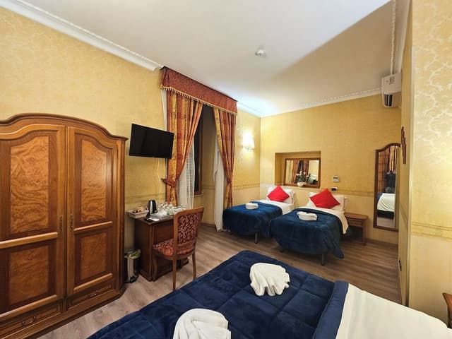 Deluxe Quadruple Room