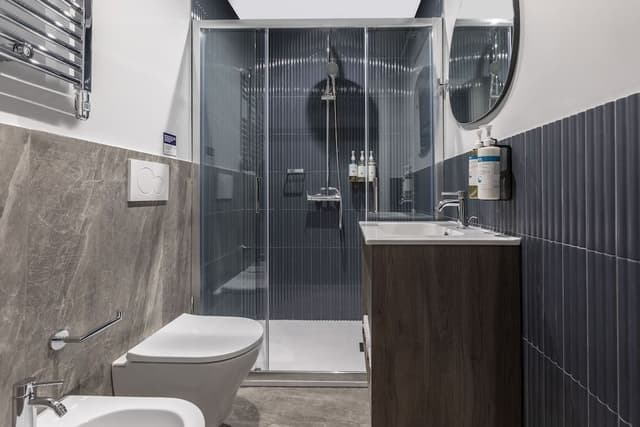 Medium Room