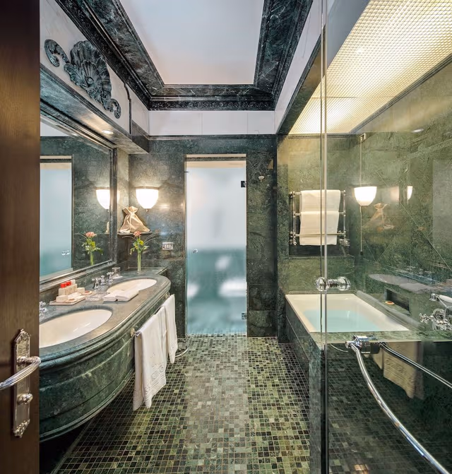 Deluxe Double Room (Grand)