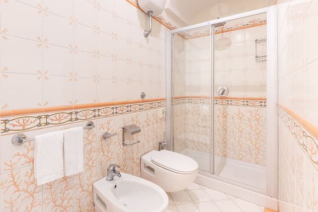Soluzione Familiare - 2 camere su piano esclusivo - Balcone vista mare frontale
