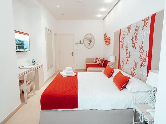 Camere Comunicanti, Balcone Vista Mare
