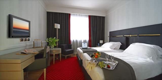 Suite B