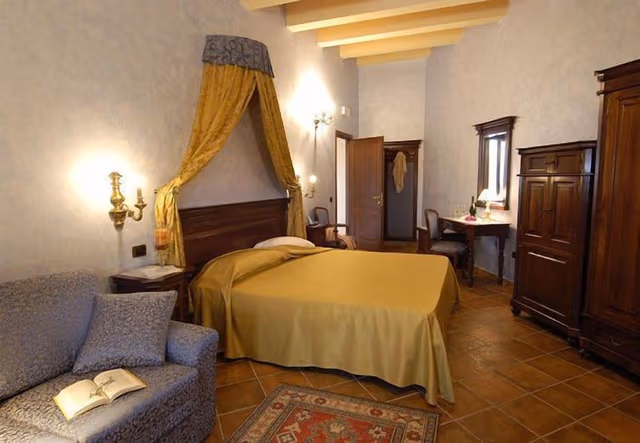 Comfort Triple Room