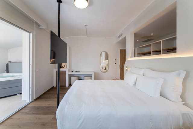 Premium Suite, Hot Tub, Lake View
