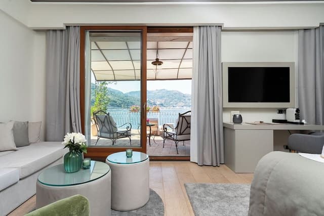 Triple suite, sea view