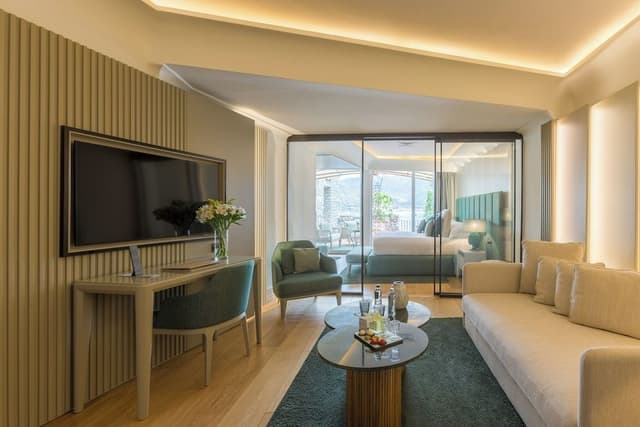 Triple suite, sea view