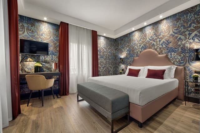 Superior Double Room, Canal View