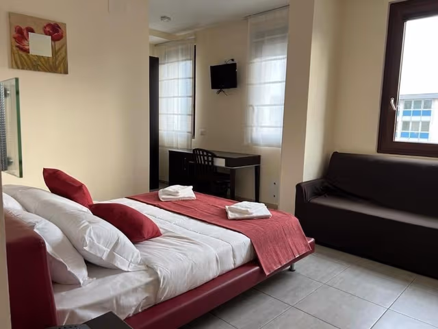 Deluxe Triple Room, City View
