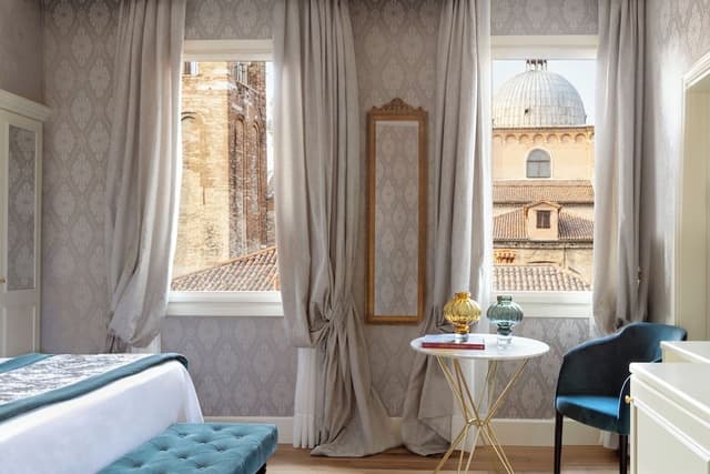 Classic Room, City View