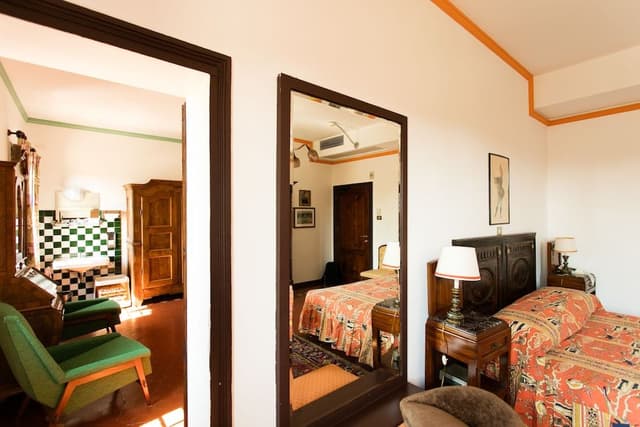 Family Room, Connecting Rooms
