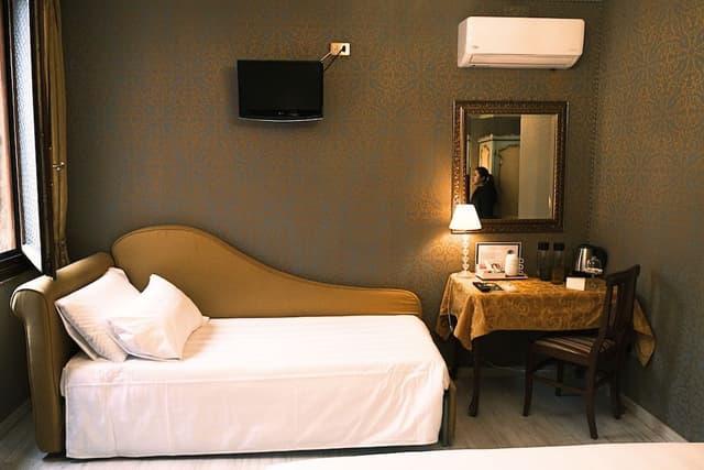 Deluxe Room, Multiple Beds, City View, Tower