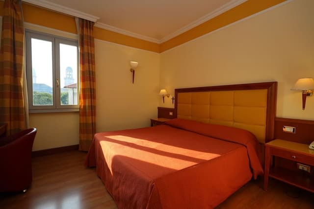 Classic Double or Twin Room, Garden View