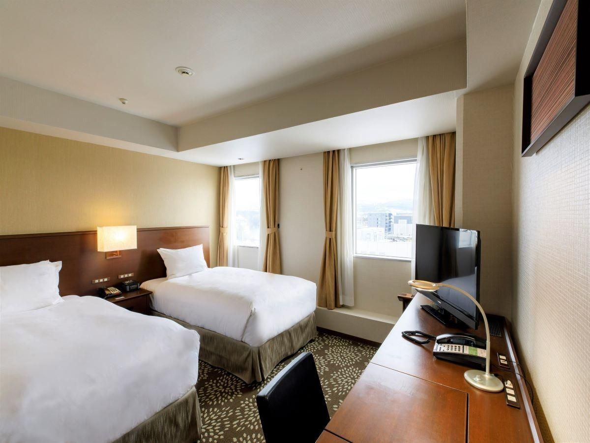 ฮอลิเดย์ อินน์ เอเอ็นเอ คะนะซะวะ สกาย (Holiday Inn ANA Kanazawa Sky)3