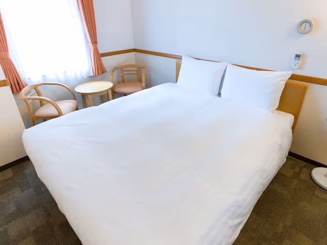 Standard Double Room, Smoking