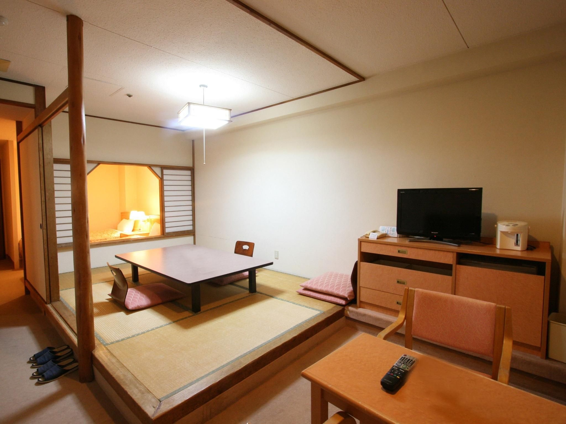 โรงแรมนังไคโซ (Hotel Nankaiso)1
