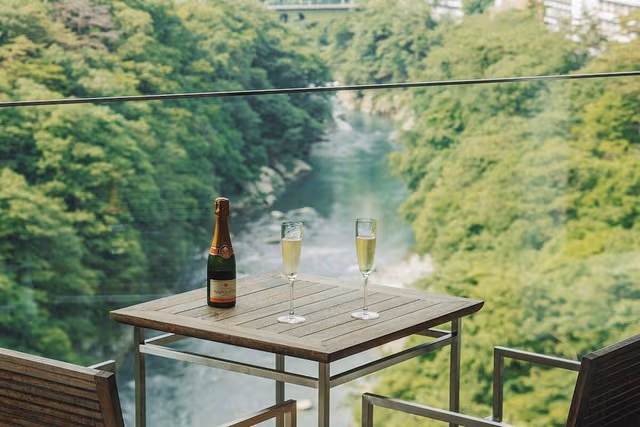 Club Floor Japanese-Western Suite (with view from bath)