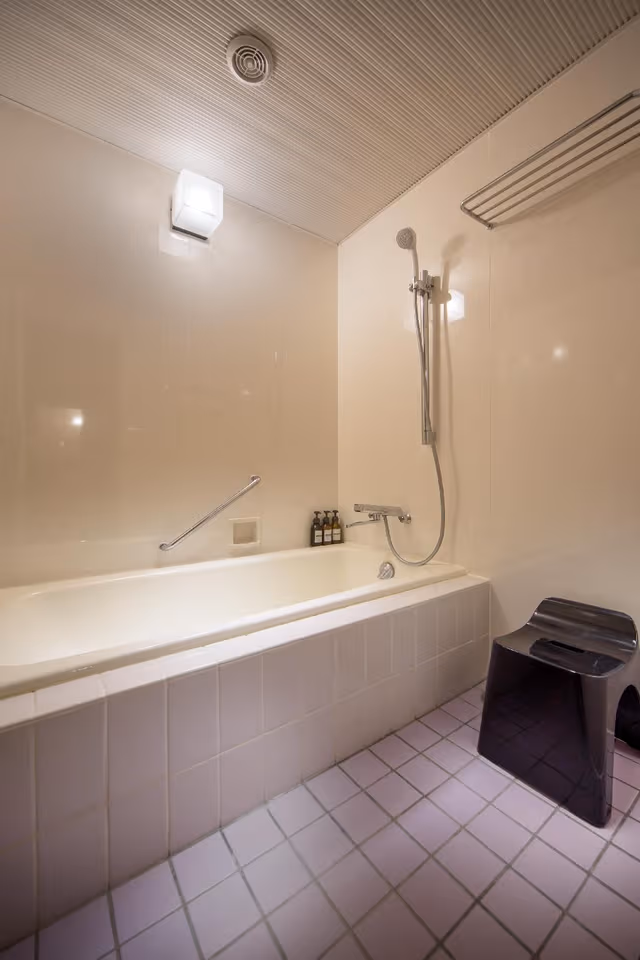 2 Single Beds Premium Balcony