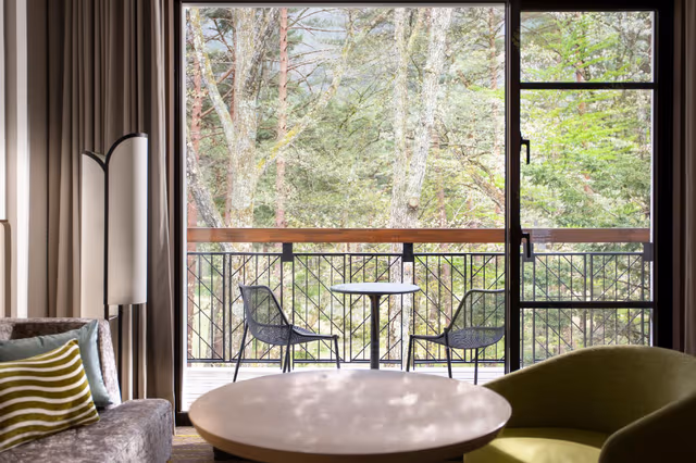 2 Single Beds Premium Balcony