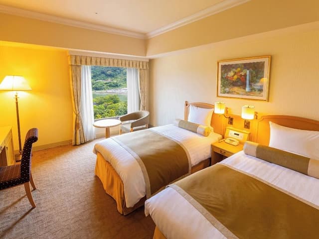 Superior Twin Room, Non Smoking (Station View)