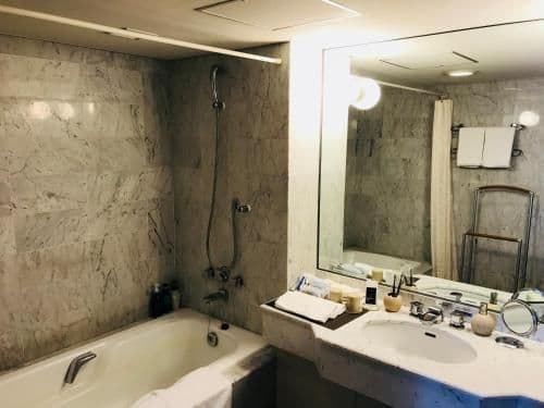 Suite with Mountain View