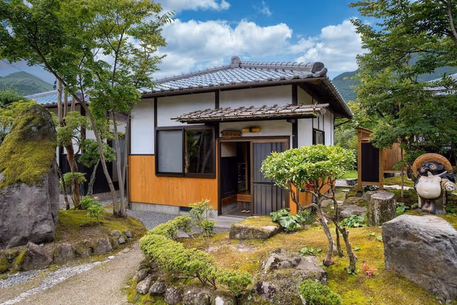 Triple Room with Shared Bathroom, Non Smoking