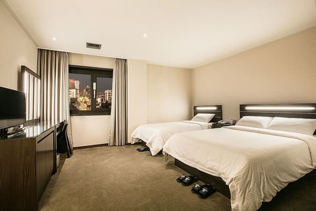 Family Twin Room