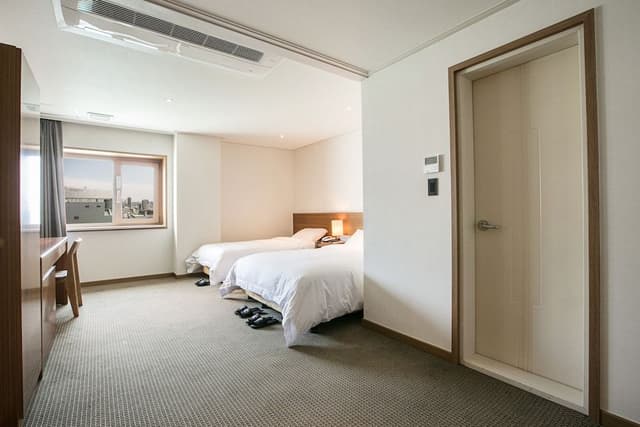 Family Twin Room