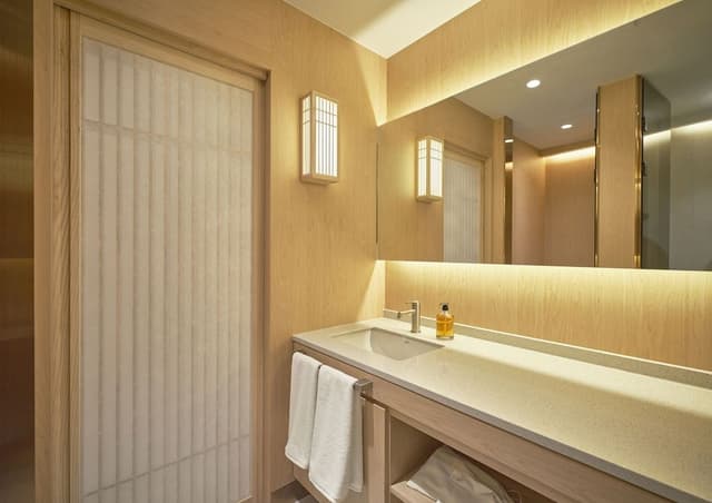 Premier Spa Suite