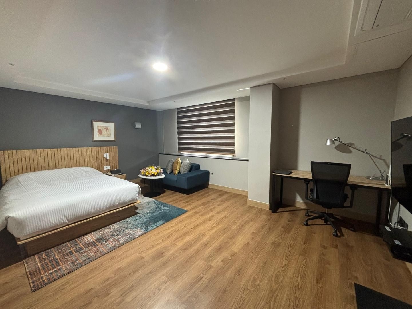 โรงแรมกูมิเซนจูรี่ (Gumi Century Hotel)1