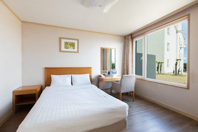 Premier Garden View - Normal Room