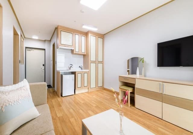 27-pyeong Unit on 3rd Floor with Ocean View