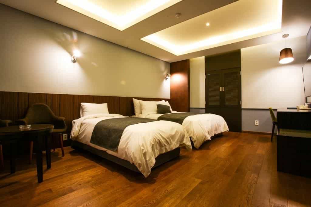 โรงแรมคารัค ทัวริส โรงแรมคารัค ทัวริส