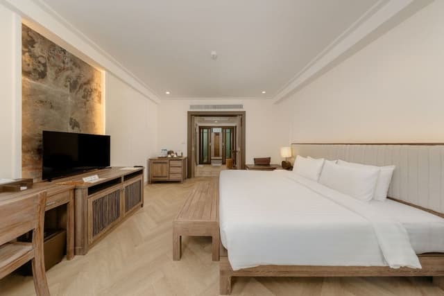 Deluxe Grand Room