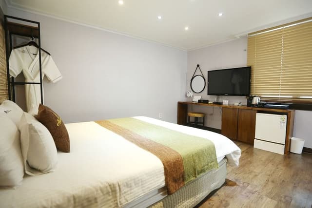 Standard Double Room, City View