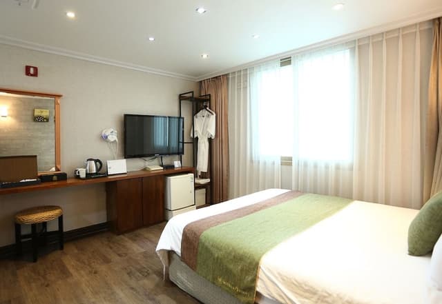 Standard Double Room, City View
