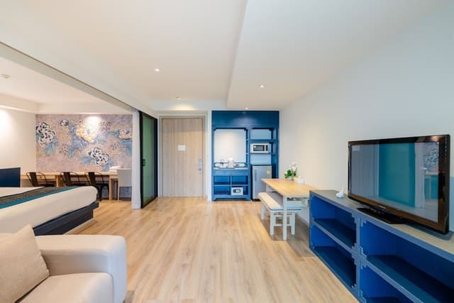 Deluxe Suite, 1 Bedroom +Free Coworking Space