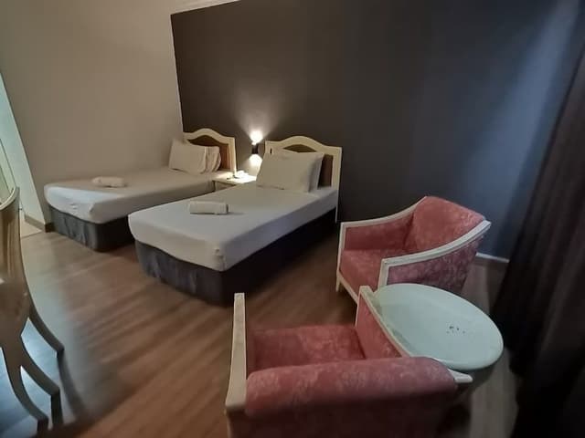 Standard Twin Room