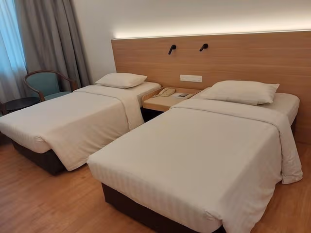 Superior Twin Room (New Renovated 2 Twin Size Bed)